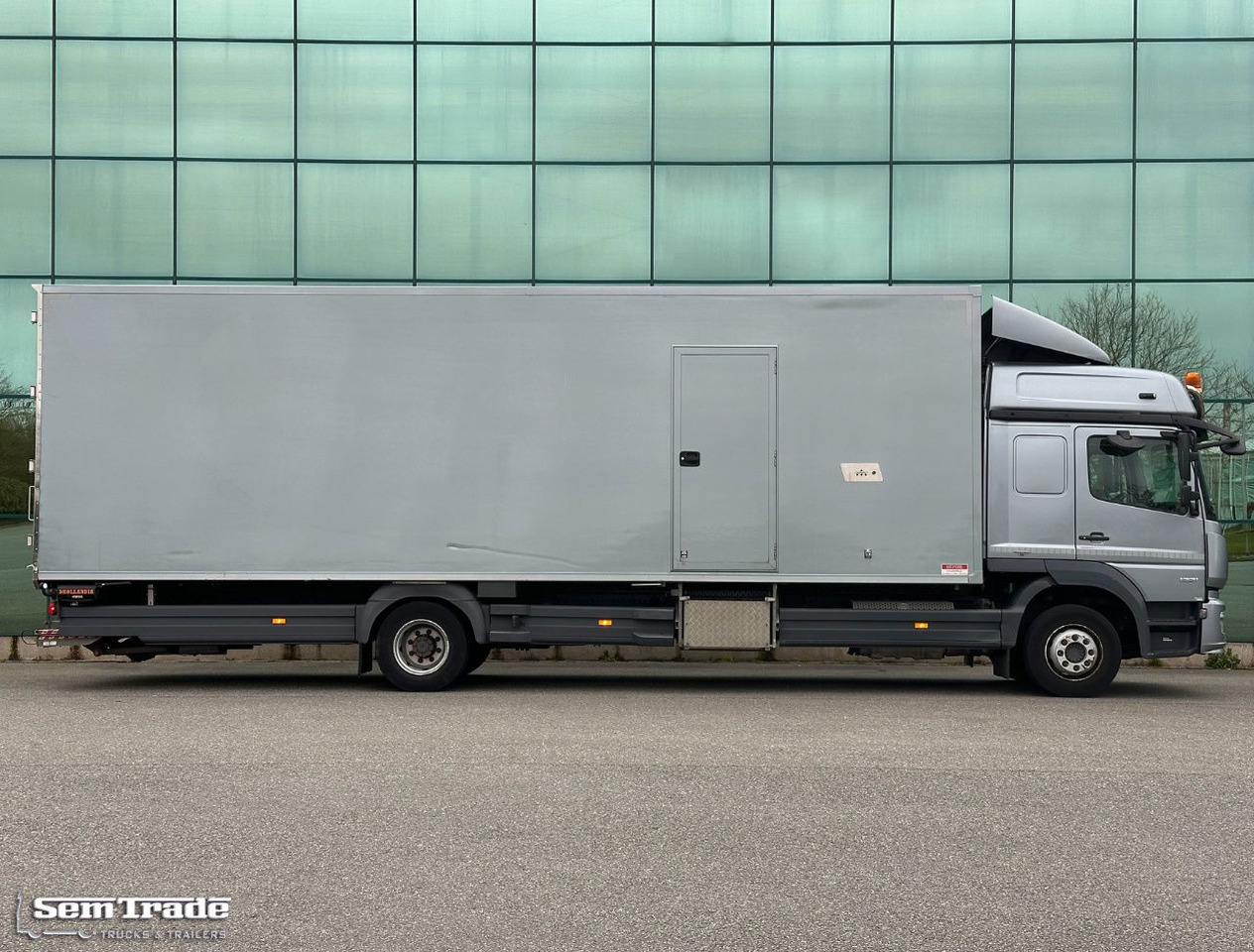 Mercedes-Benz Atego 1221 Euro 6 Isolated BOX + Heater Side Door Tail Lift 336.00 - Truk box: gambar 5 Mercedes-Benz Atego 1221 Euro 6 Isolated BOX + Heater Side Door Tail Lift 336.00 - Truk box: gambar 5