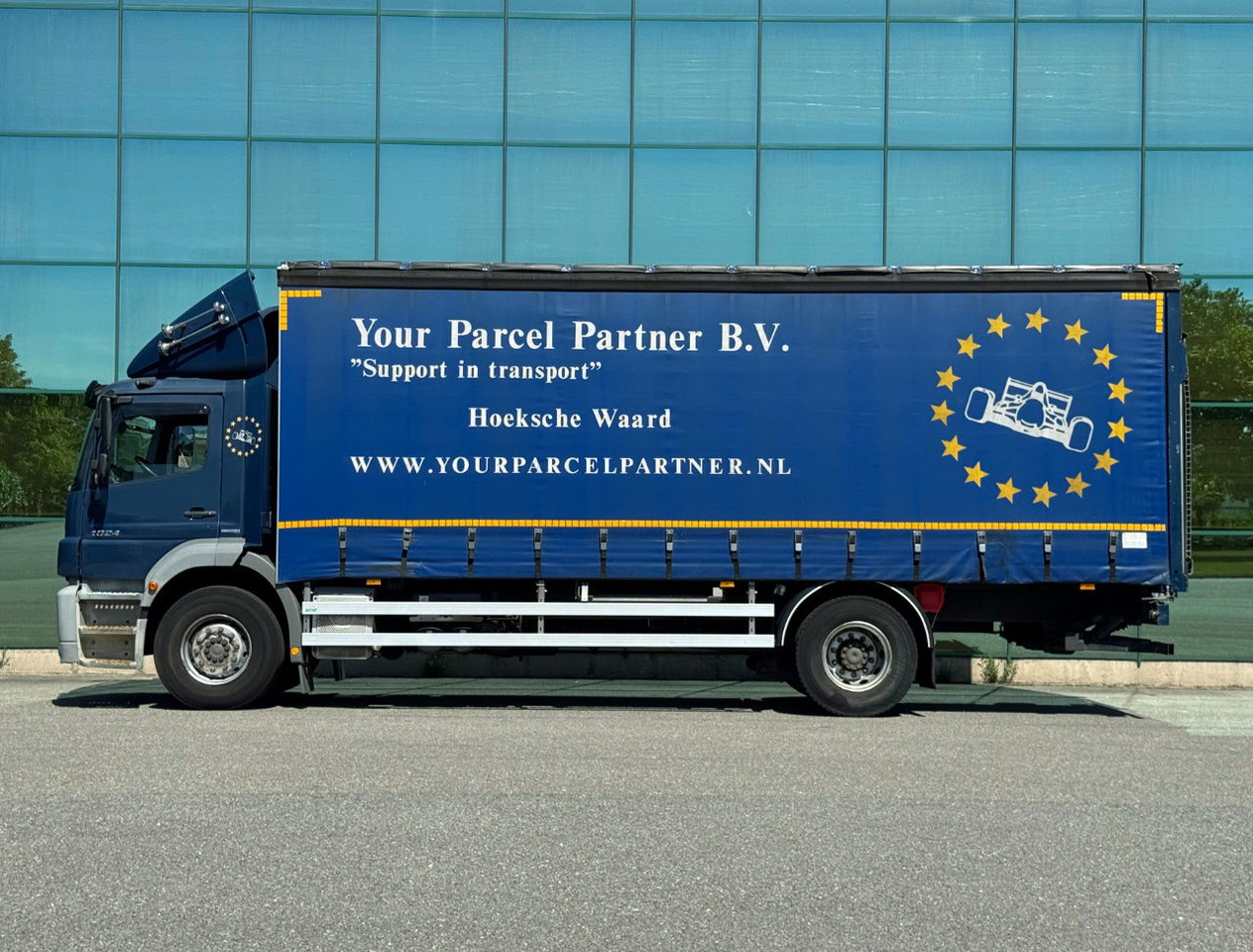 Mercedes-Benz Axor 1824 Euro 5 694.000 KM Curtain Side Door Tail Lift NEW Tacho TOP Condition NL Truck - Truk dengan terpal samping: gambar 2 Mercedes-Benz Axor 1824 Euro 5 694.000 KM Curtain Side Door Tail Lift NEW Tacho TOP Condition NL Truck - Truk dengan terpal samping: gambar 2