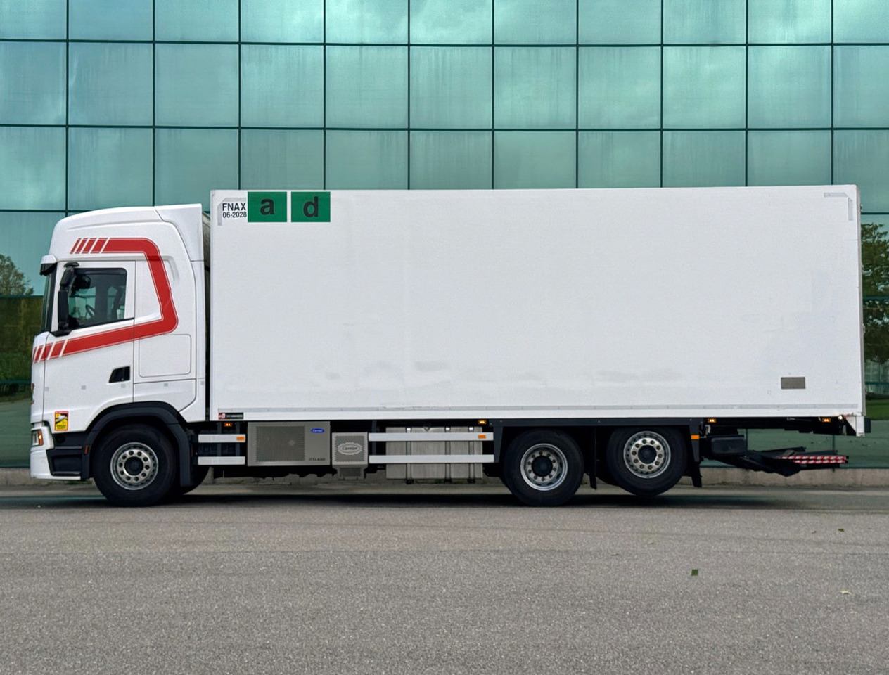 Scania S500 6X2 Retarder 815 x 250 x 275 CM Inside TOP Condition Holland Truck - Truk berpendingin: gambar 2 Scania S500 6X2 Retarder 815 x 250 x 275 CM Inside TOP Condition Holland Truck - Truk berpendingin: gambar 2