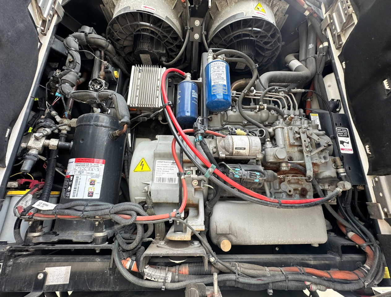 Semi-trailer berpendingin Schmitz Cargobull SCBS3B Carrier Vector 1550 Tail Lift 275 CM High Inside TOP Condition: gambar 8 Semi-trailer berpendingin Schmitz Cargobull SCBS3B Carrier Vector 1550 Tail Lift 275 CM High Inside TOP Condition: gambar 8