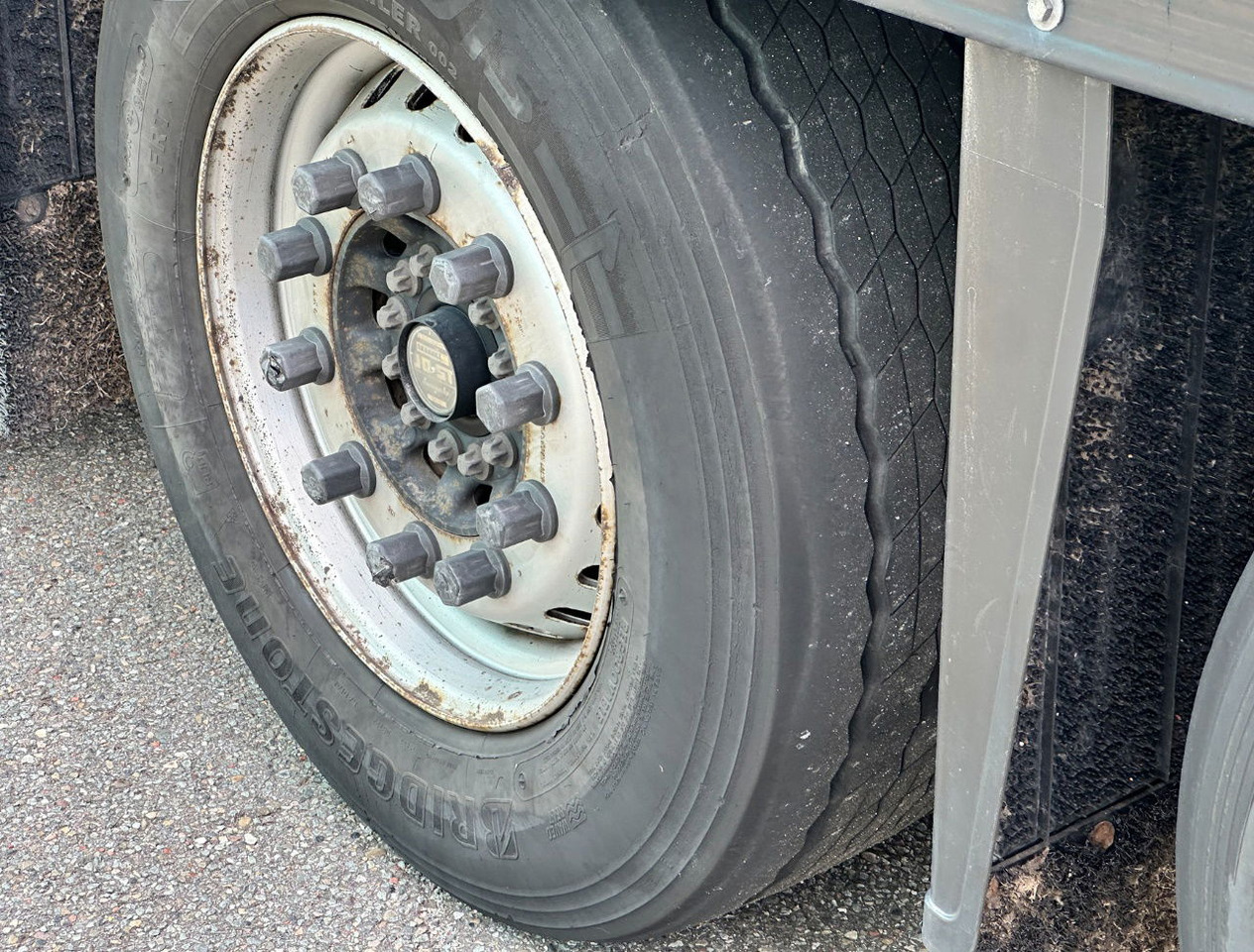 Semi-trailer berpendingin Schmitz Cargobull SCBS3B Carrier Vector 1550 Tail Lift 275 CM High Inside TOP Condition: gambar 14 Semi-trailer berpendingin Schmitz Cargobull SCBS3B Carrier Vector 1550 Tail Lift 275 CM High Inside TOP Condition: gambar 14