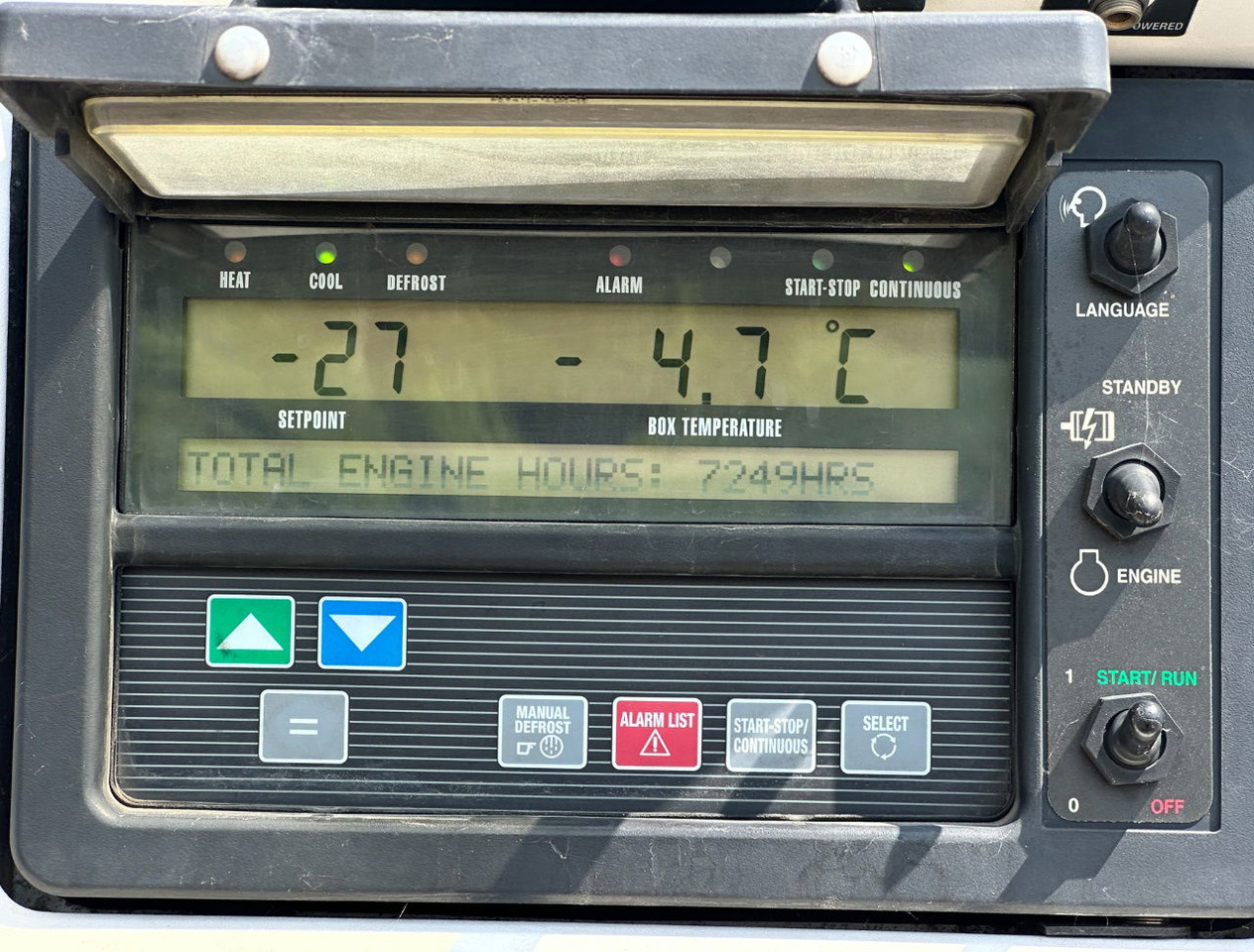 Semi-trailer berpendingin Schmitz Cargobull SCBS3B Carrier Vector 1550 Tail Lift 275 CM High Inside TOP Condition: gambar 9 Semi-trailer berpendingin Schmitz Cargobull SCBS3B Carrier Vector 1550 Tail Lift 275 CM High Inside TOP Condition: gambar 9