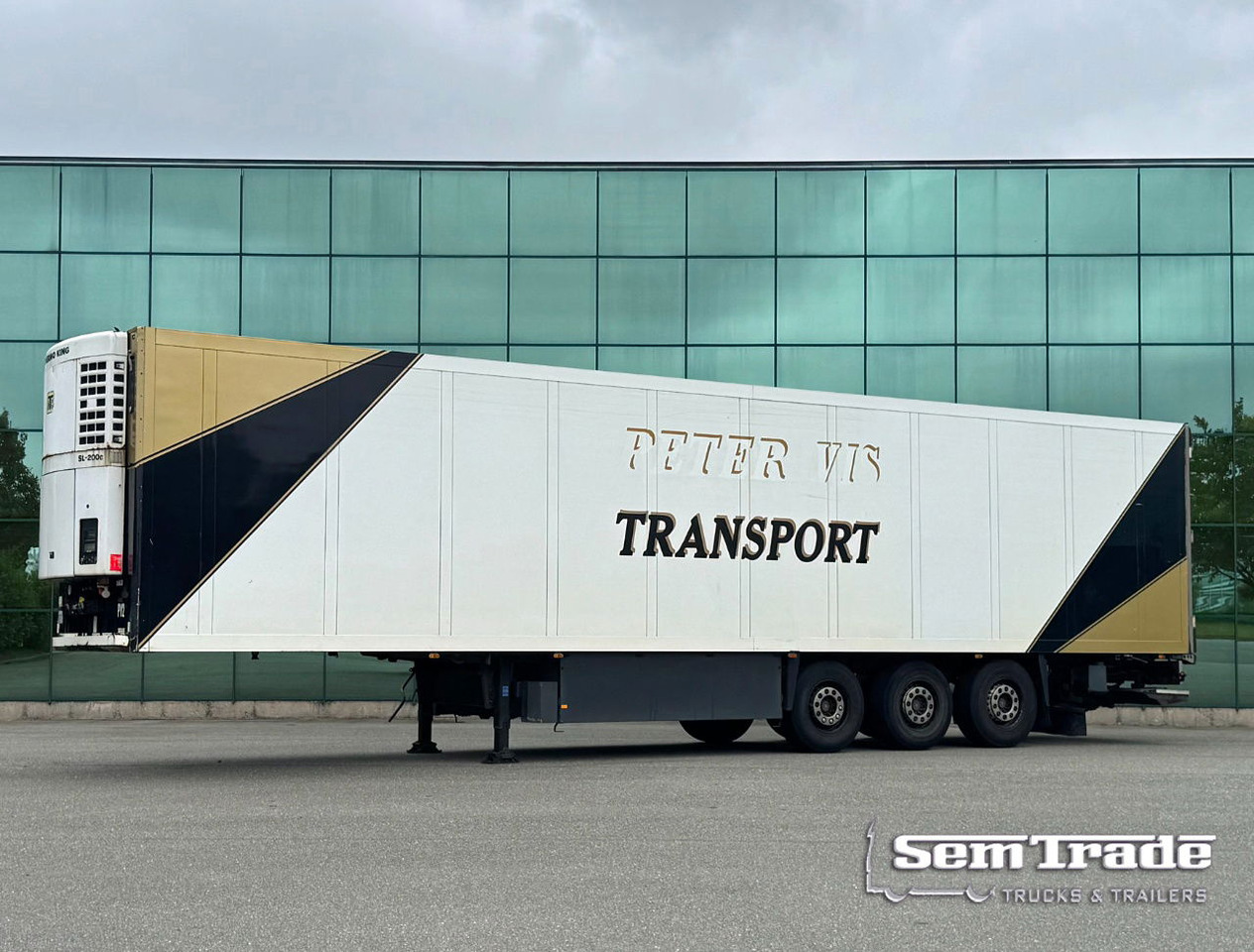 Schmitz Cargobull SKO24 Thermo King SL200e Only 8.900 Hours 270 CM High 250 CM Wide Disc Brakes Lift Axle NL Trailer - Semi-trailer berpendingin: gambar 1 Schmitz Cargobull SKO24 Thermo King SL200e Only 8.900 Hours 270 CM High 250 CM Wide Disc Brakes Lift Axle NL Trailer - Semi-trailer berpendingin: gambar 1