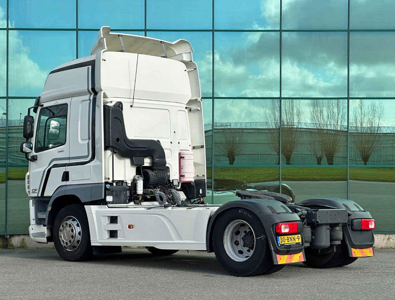DAF CF 440 FT Space CAB 2x Tanks 766.000 KM TOP Condition NL Truck 2 Similar Pie - Tractor head: gambar 3 DAF CF 440 FT Space CAB 2x Tanks 766.000 KM TOP Condition NL Truck 2 Similar Pie - Tractor head: gambar 3
