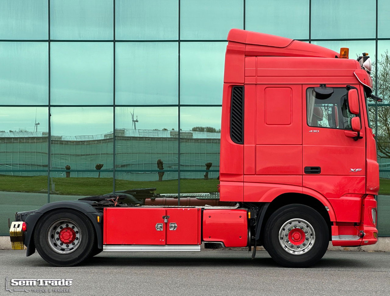 DAF XF 430 SC Euro 6 Only 460.000 KM Retarder - Intarder TOP Condition - Tractor head: gambar 5 DAF XF 430 SC Euro 6 Only 460.000 KM Retarder - Intarder TOP Condition - Tractor head: gambar 5