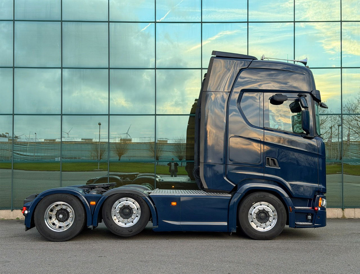 Scania S500 6X2 Highline Full AIR 2x Tanks NEW Condition NL Truck - Tractor head: gambar 5 Scania S500 6X2 Highline Full AIR 2x Tanks NEW Condition NL Truck - Tractor head: gambar 5