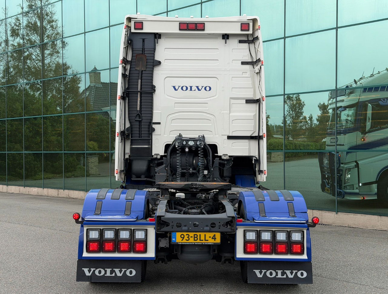 Tractor head Volvo FH 500 Retarder Globetrotter XL 2x Tanks Special Interior TOP Condition NL Truck: gambar 8