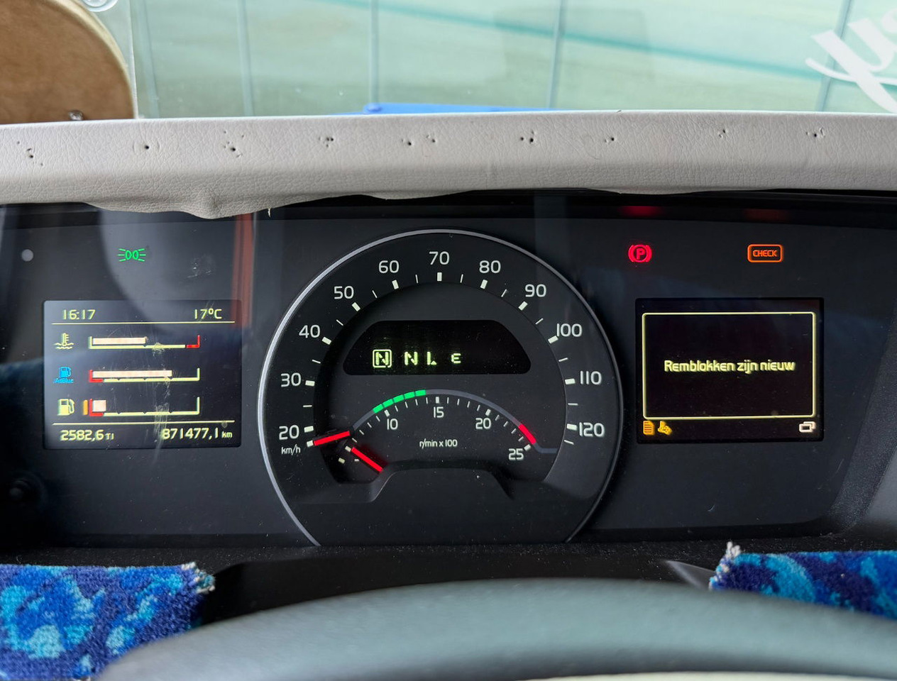 Tractor head Volvo FH 500 Retarder Globetrotter XL 2x Tanks Special Interior TOP Condition NL Truck: gambar 11