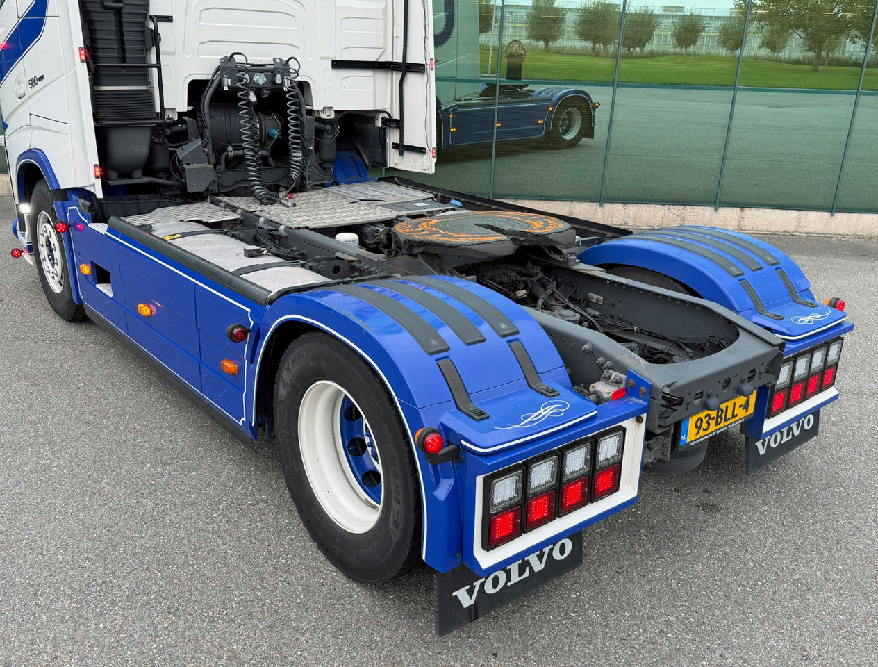 Tractor head Volvo FH 500 Retarder Globetrotter XL 2x Tanks Special Interior TOP Condition NL Truck: gambar 17
