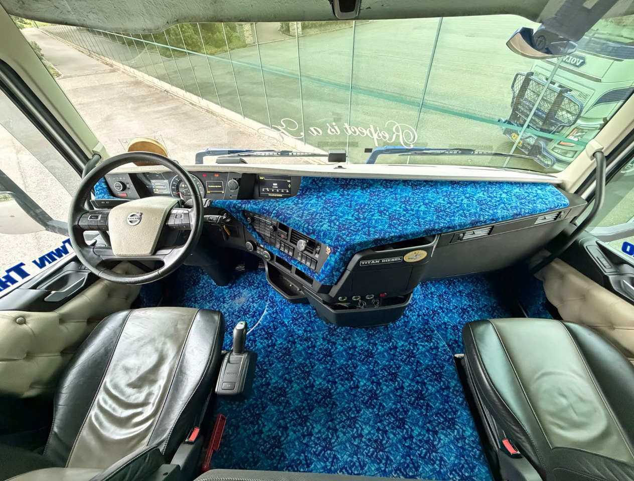 Tractor head Volvo FH 500 Retarder Globetrotter XL 2x Tanks Special Interior TOP Condition NL Truck: gambar 10