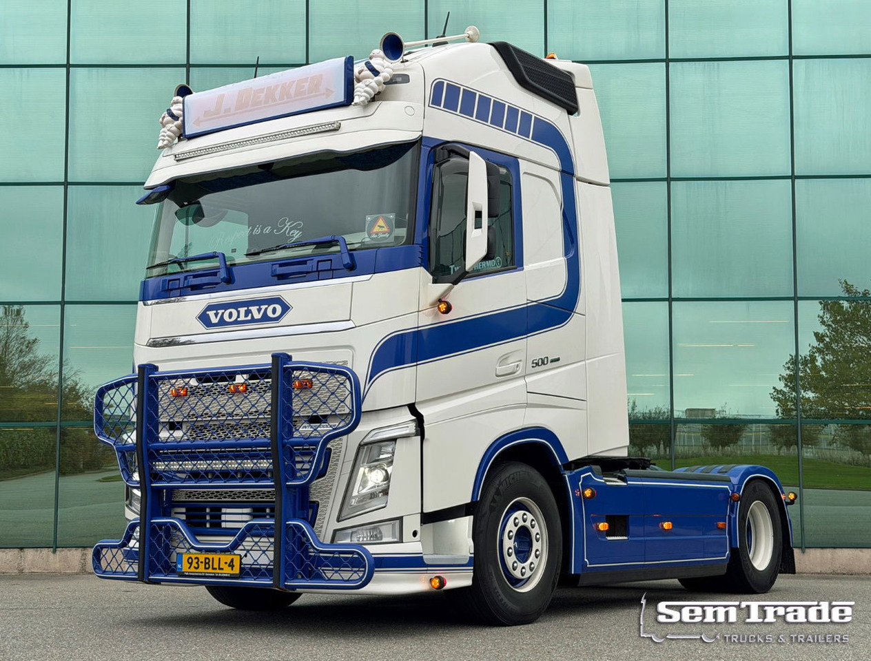 Volvo FH 500 Retarder Globetrotter XL 2x Tanks Special Interior TOP Condition NL Truck - Tractor head: gambar 1 Volvo FH 500 Retarder Globetrotter XL 2x Tanks Special Interior TOP Condition NL Truck - Tractor head: gambar 1