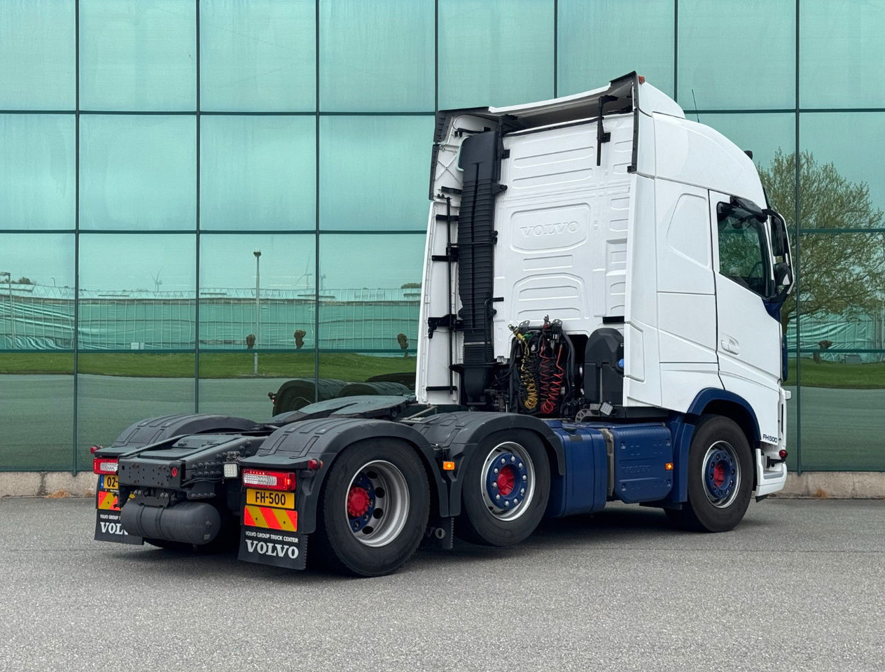 Volvo FH Globetrotter 6X2 701.000 KM Super Condition NL Truck - Tractor head: gambar 4 Volvo FH Globetrotter 6X2 701.000 KM Super Condition NL Truck - Tractor head: gambar 4