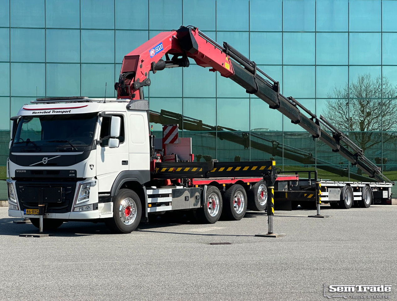 Volvo FMX 540 8X4 HMF 6020 K8 Kraan 231.000 KM + 2023 Sterk Trailer Super Condit - Truk derek: gambar 1 Volvo FMX 540 8X4 HMF 6020 K8 Kraan 231.000 KM + 2023 Sterk Trailer Super Condit - Truk derek: gambar 1