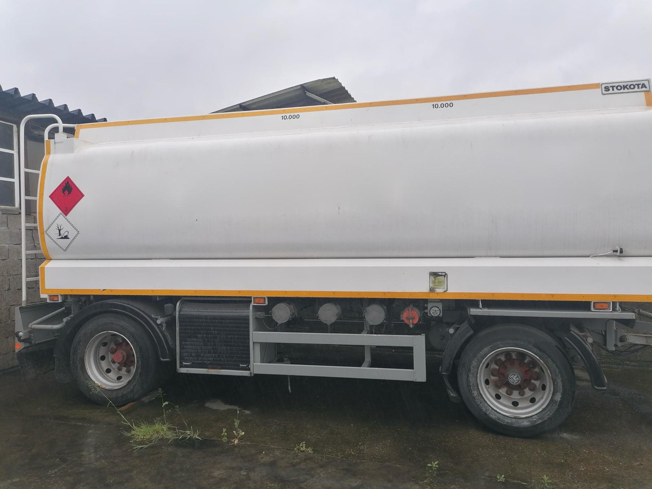 STOKOTA 20000 L, BOTTOM and TOP LOADING - Trailer tangki: gambar 2 STOKOTA 20000 L, BOTTOM and TOP LOADING - Trailer tangki: gambar 2