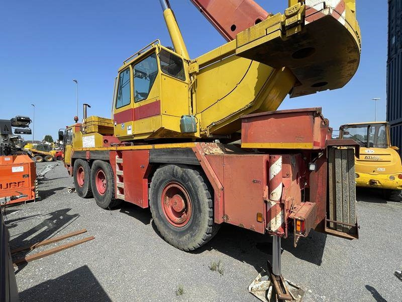 Liebherr LTM 1050 / 1 - Derek semua medan: gambar 5 Liebherr LTM 1050 / 1 - Derek semua medan: gambar 5