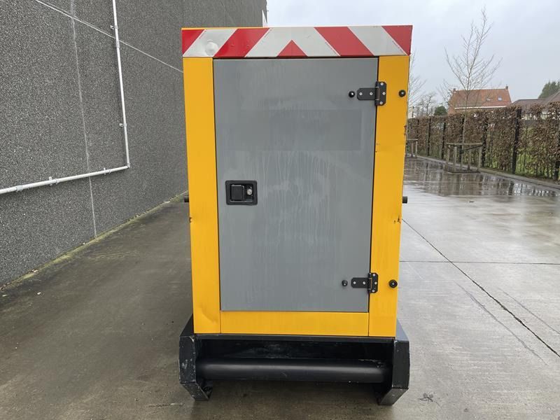 SDMO R 110 C3 - Genset: gambar 5 SDMO R 110 C3 - Genset: gambar 5