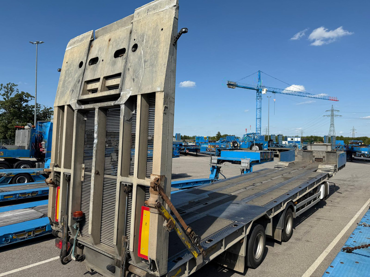 Gföllner SPL 2/20 TLÜ - Semi-trailer low bed: gambar 1 Gföllner SPL 2/20 TLÜ - Semi-trailer low bed: gambar 1