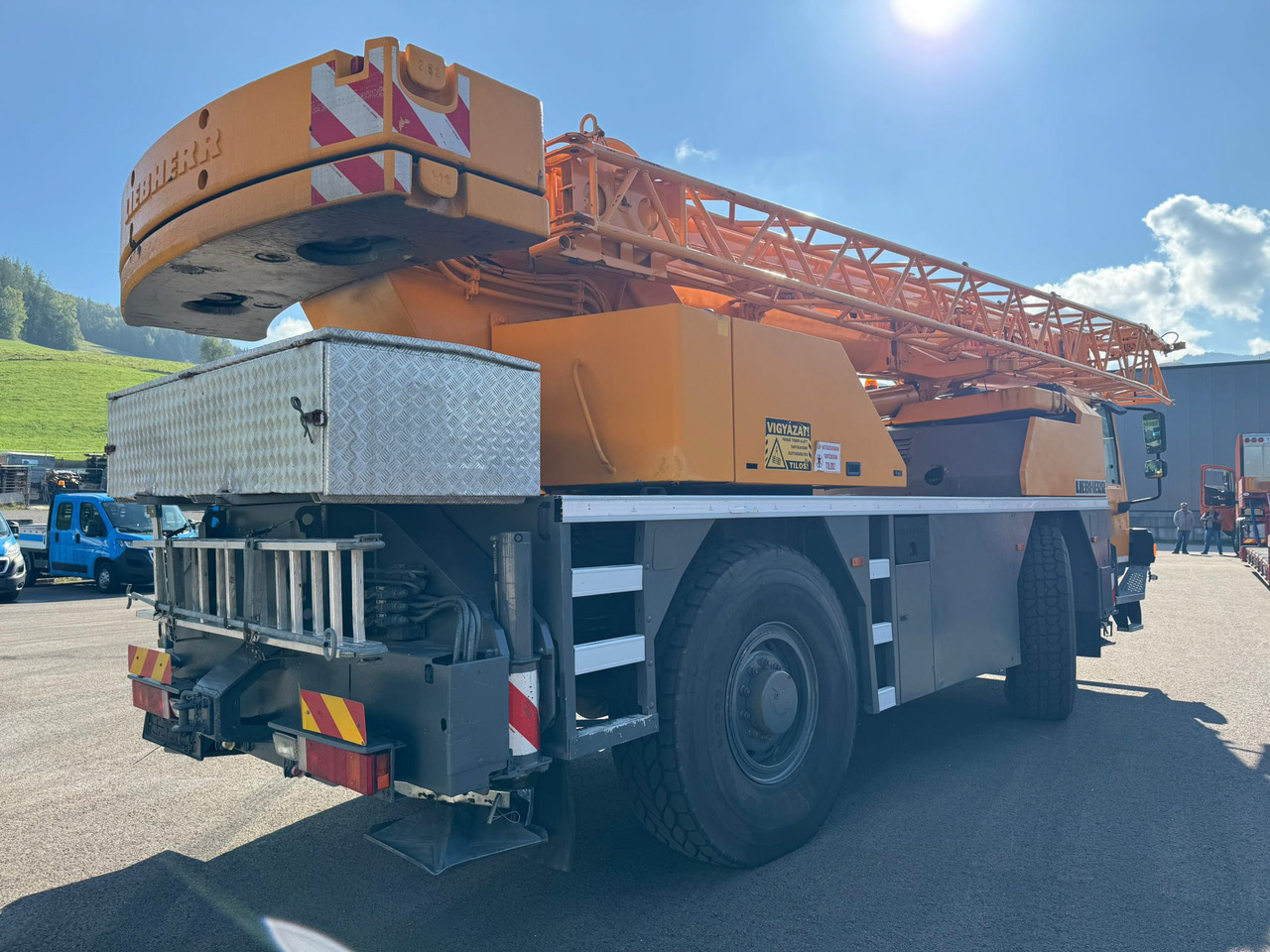 LIEBHERR LTM 1030/2 - Derek bergerak: gambar 2 LIEBHERR LTM 1030/2 - Derek bergerak: gambar 2