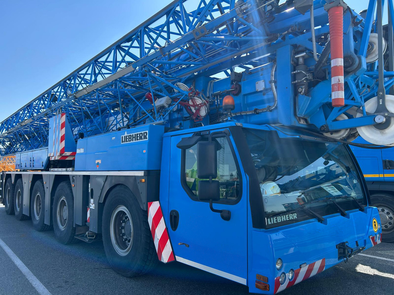LIEBHERR MK 140 Plus - Derek bergerak: gambar 2 LIEBHERR MK 140 Plus - Derek bergerak: gambar 2