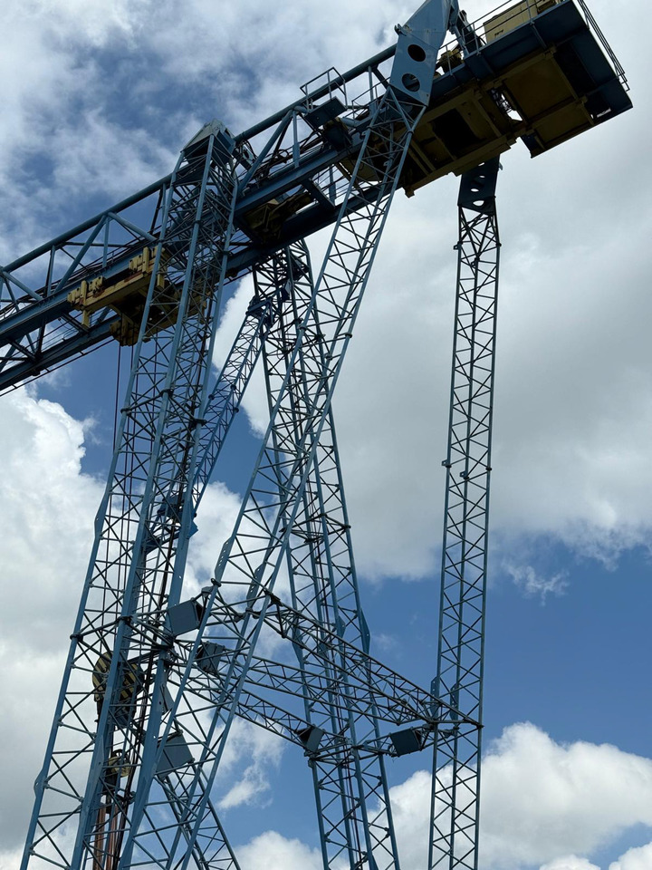 Voest Alpine P22 - Derek gantry: gambar 4 Voest Alpine P22 - Derek gantry: gambar 4