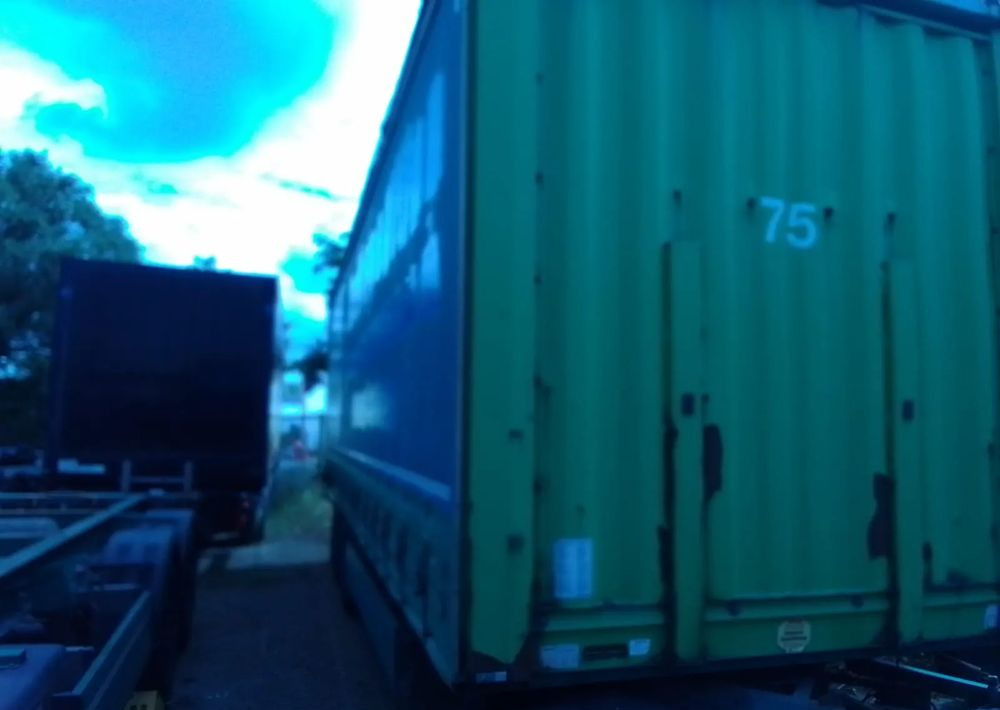 Krone Przyczepa 3 osie Firanka - Trailer dengan terpal samping: gambar 4 Krone Przyczepa 3 osie Firanka - Trailer dengan terpal samping: gambar 4