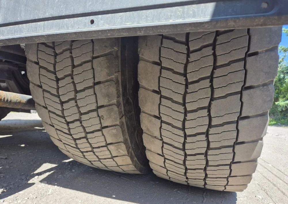 MAN MAN TGX 26.510 oś skrętna Izoterma E6 - Truk berpendingin: gambar 5 MAN MAN TGX 26.510 oś skrętna Izoterma E6 - Truk berpendingin: gambar 5