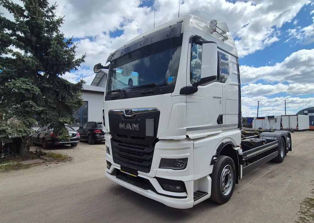 MAN TGX oś skrętna 26.510 BDF - Truk sasis: gambar 2 MAN TGX oś skrętna 26.510 BDF - Truk sasis: gambar 2