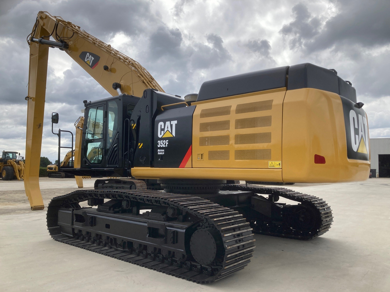 CATERPILLAR 352F Material Handler - Mesin pengisi: gambar 1 CATERPILLAR 352F Material Handler - Mesin pengisi: gambar 1