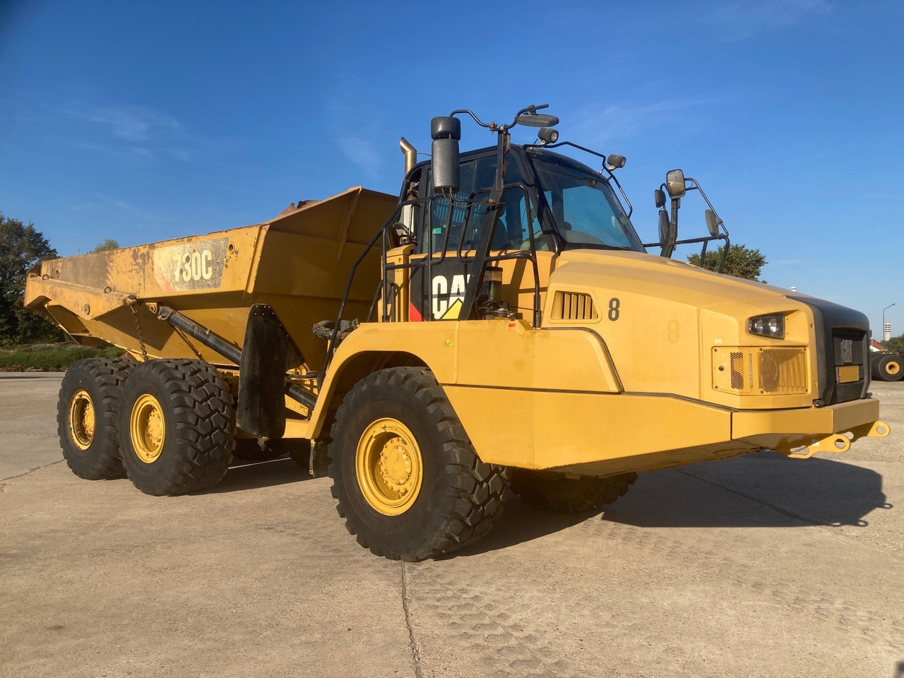 CATERPILLAR 730C - Tempat sampah artikulasi: gambar 4 CATERPILLAR 730C - Tempat sampah artikulasi: gambar 4