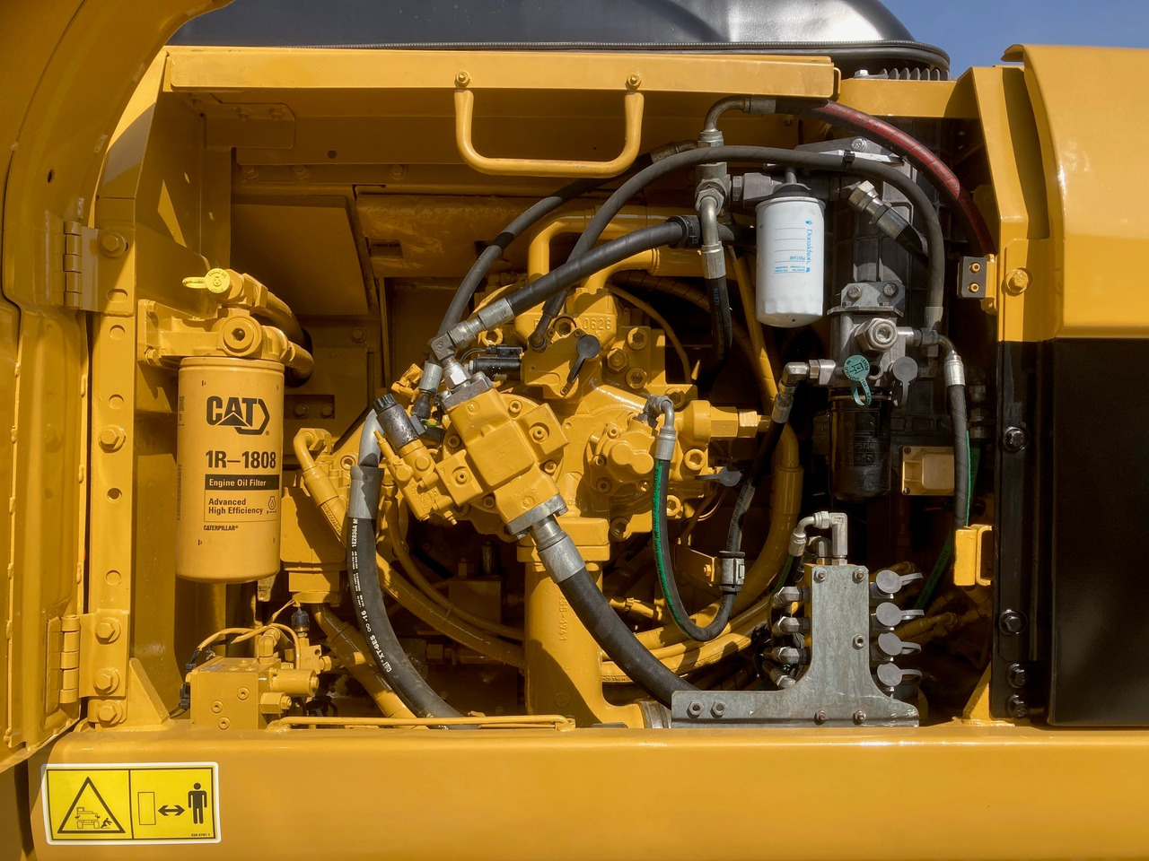 Ekskavator perayap caterpillar 330DL: gambar 10