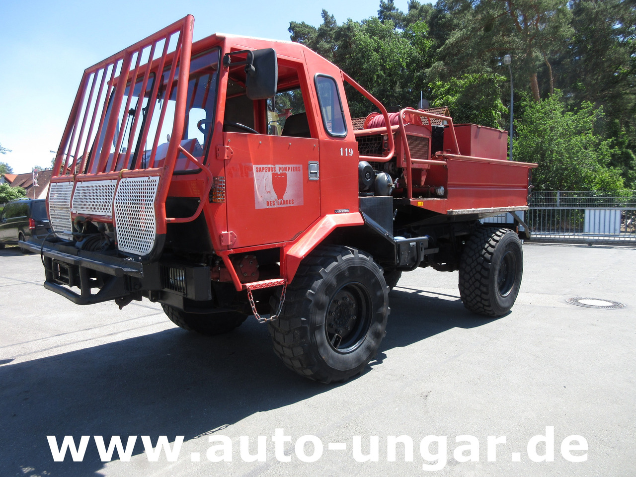 BRIMONT PM ETR Feuerwehr 4x4x4 AHK verwindbarer Rahmen Off-Road Winde Kriechgang - Truk pemadam kebakaran: gambar 3 BRIMONT PM ETR Feuerwehr 4x4x4 AHK verwindbarer Rahmen Off-Road Winde Kriechgang - Truk pemadam kebakaran: gambar 3
