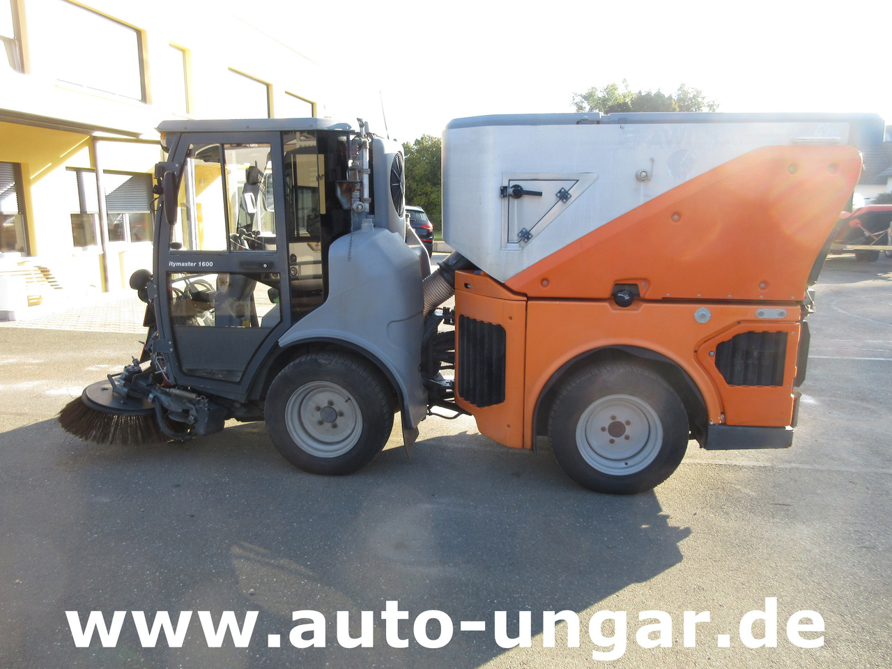 Hako CityMaster CM 1600 Kehrmaschine Knicklenkung Allrad Kommunalfahrzeug - Penyapu jalan: gambar 4 Hako CityMaster CM 1600 Kehrmaschine Knicklenkung Allrad Kommunalfahrzeug - Penyapu jalan: gambar 4