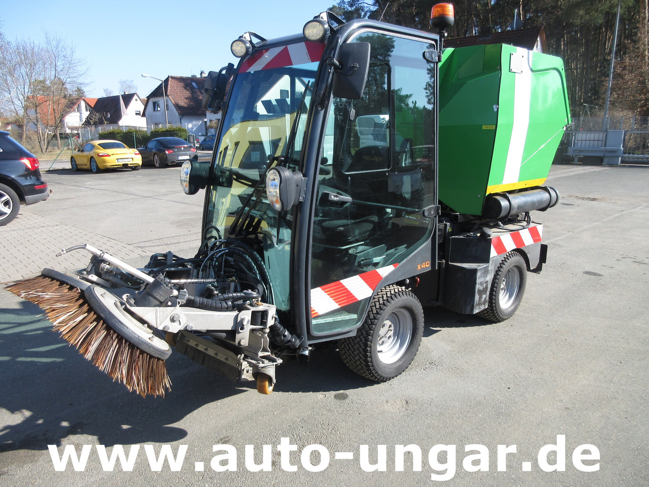 Holder X40 / X45 Baujahr 2017 Knicklenkung Kehraufbau 4x4 Kommunalhydraulik Frontheber - Penyapu jalan: gambar 1 Holder X40 / X45 Baujahr 2017 Knicklenkung Kehraufbau 4x4 Kommunalhydraulik Frontheber - Penyapu jalan: gambar 1
