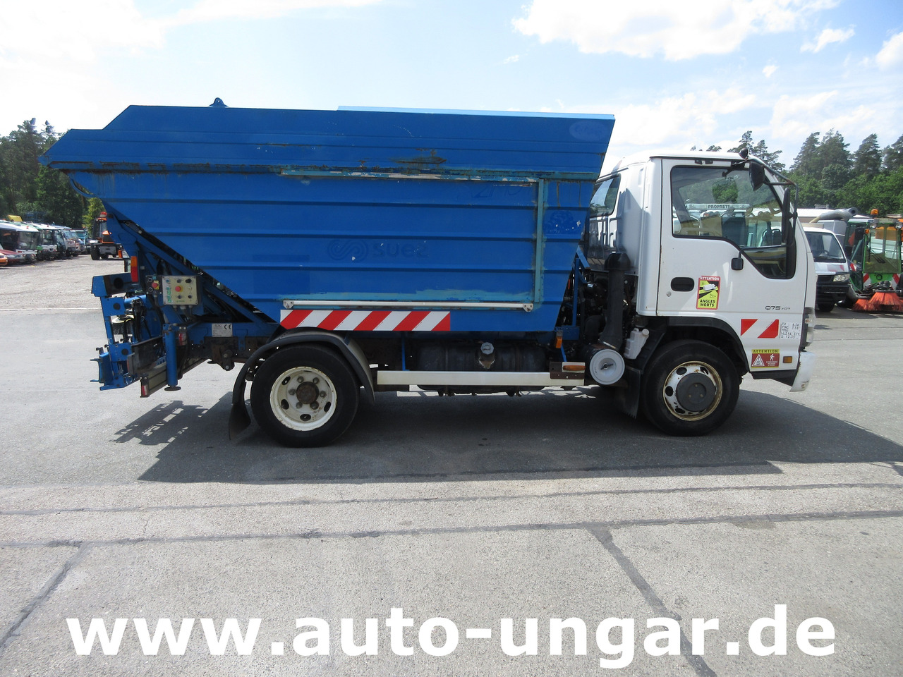 Truk sampah ISUZU NQR Smoother Q75 Y07 Müllwagen 8m³ TECNO 7.500kg Kipper Presse Lifter: gambar 7