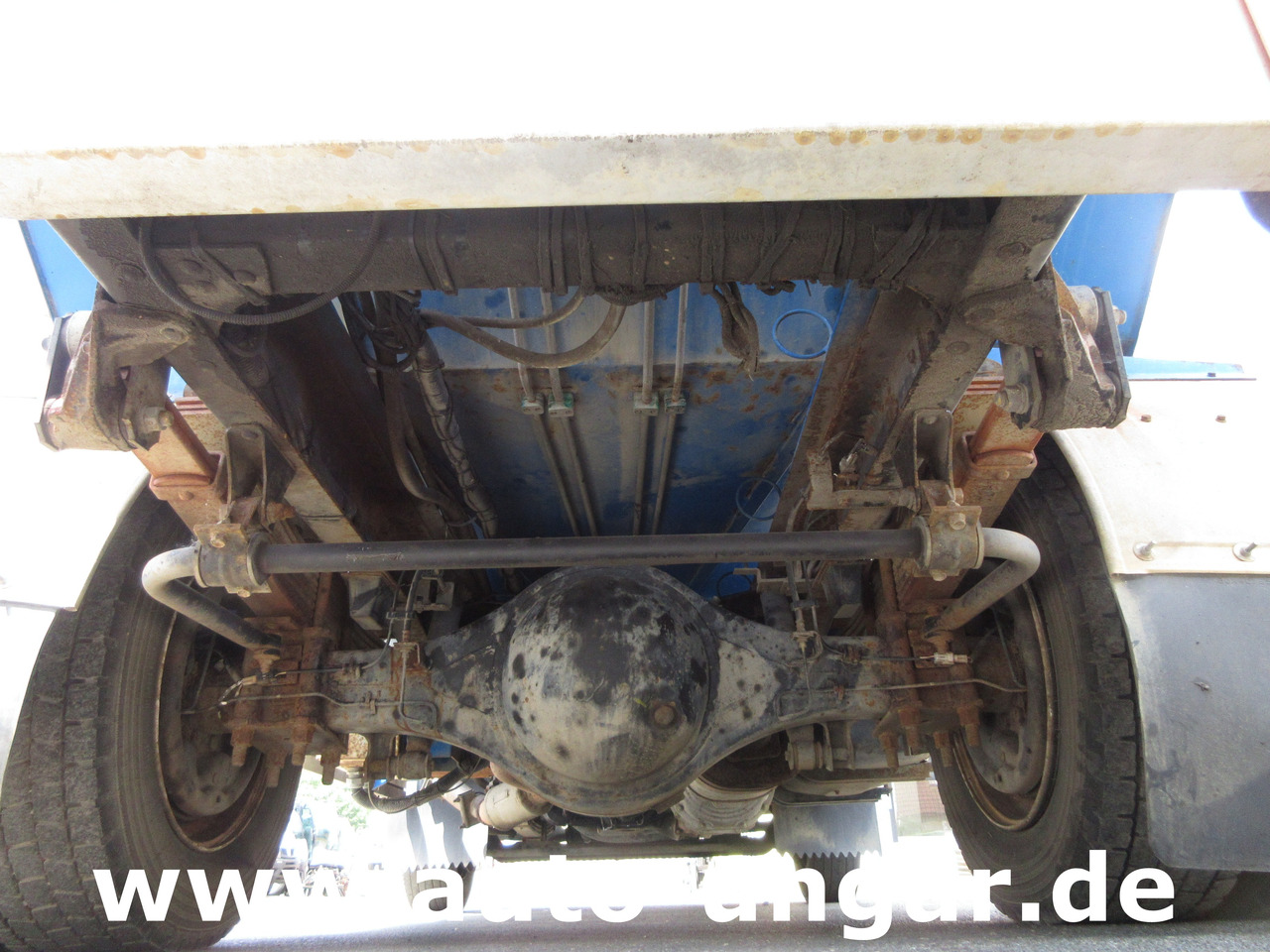 Truk sampah ISUZU NQR Smoother Q75 Y07 Müllwagen 8m³ TECNO 7.500kg Kipper Presse Lifter: gambar 12