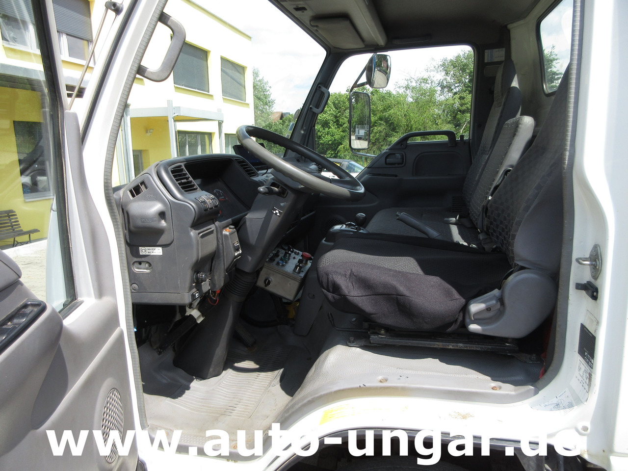Truk sampah ISUZU NQR Smoother Q75 Y07 Müllwagen 8m³ TECNO 7.500kg Kipper Presse Lifter: gambar 13