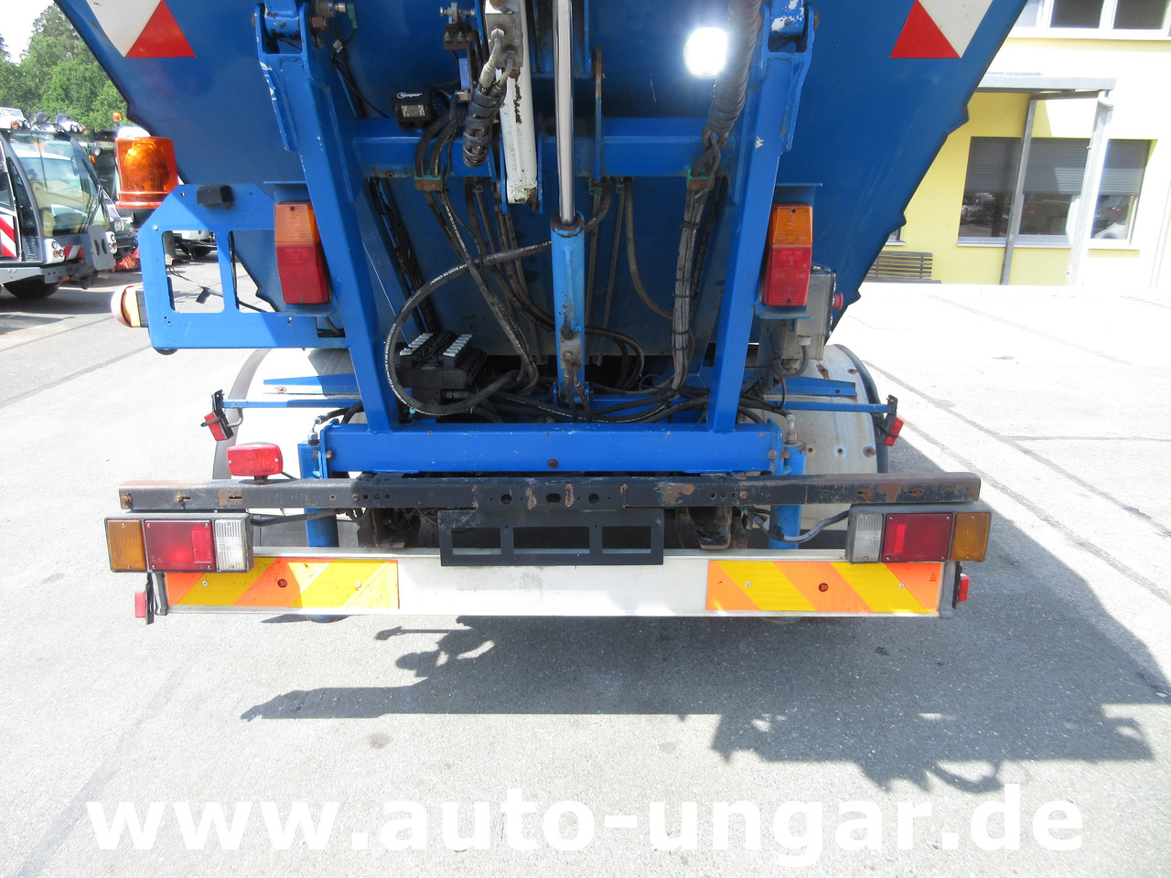 Truk sampah ISUZU NQR Smoother Q75 Y07 Müllwagen 8m³ TECNO 7.500kg Kipper Presse Lifter: gambar 28