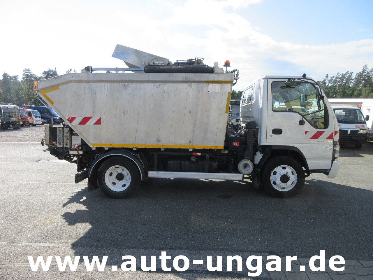 ISUZU NQR smoother NPR 75 Q75.Y07 Faun Müllwagen Euro 4 Kipper Lifter Presse - Truk sampah: gambar 4 ISUZU NQR smoother NPR 75 Q75.Y07 Faun Müllwagen Euro 4 Kipper Lifter Presse - Truk sampah: gambar 4
