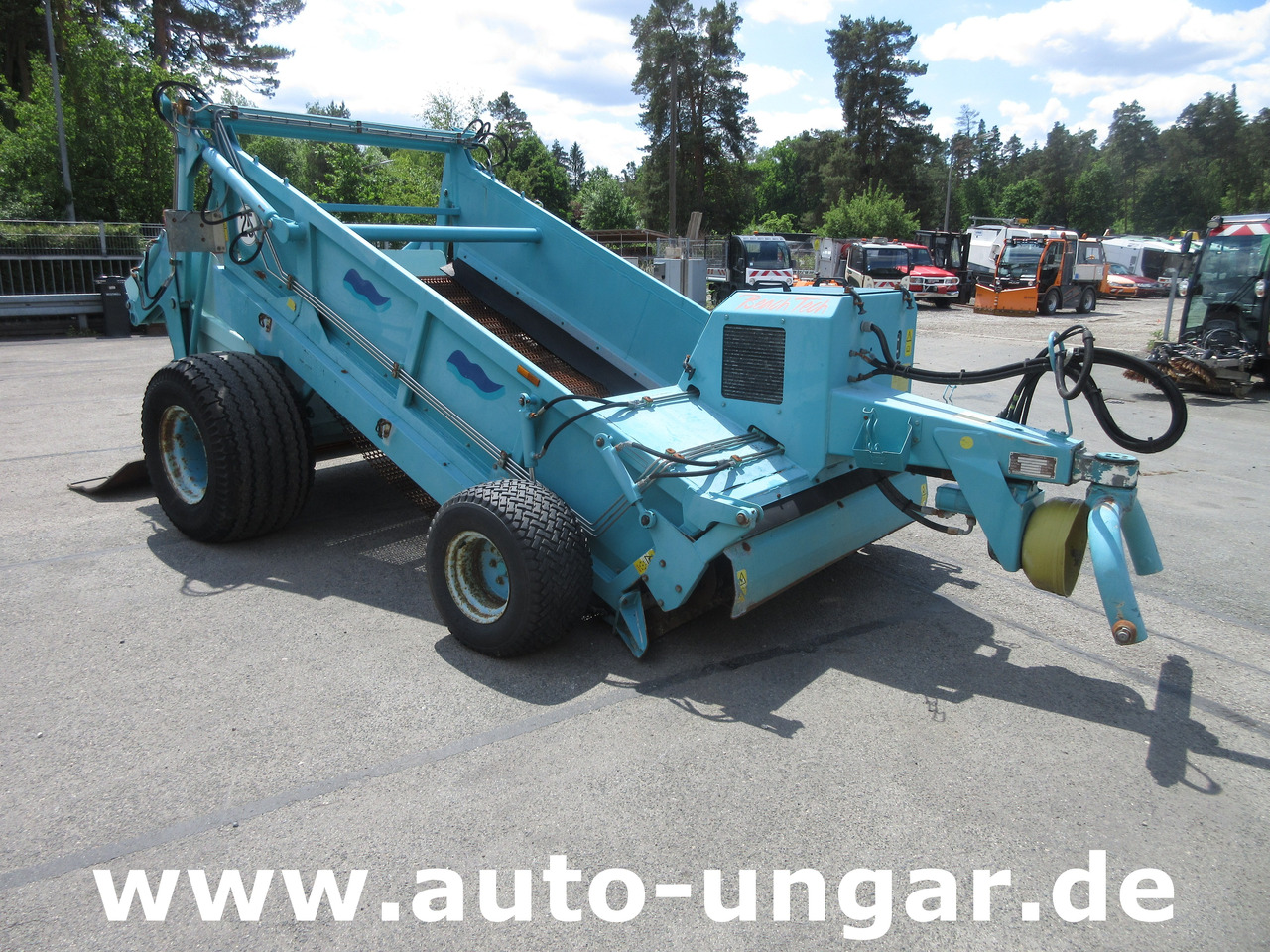 Kässbohrer BeachTech STR 2000 BeachCleaner Strandreiniger καθαριστής παραλίας - Kendaraan Kota/ Khusus: gambar 1 Kässbohrer BeachTech STR 2000 BeachCleaner Strandreiniger καθαριστής παραλίας - Kendaraan Kota/ Khusus: gambar 1