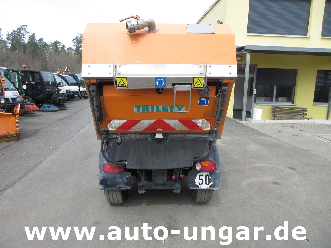 Multicar Tremo X56 4x4 Euro 5 Bj. 2015 Trilety TXK Kehr-Aufbau Motorschaden - Kendaraan Kota/ Khusus: gambar 5 Multicar Tremo X56 4x4 Euro 5 Bj. 2015 Trilety TXK Kehr-Aufbau Motorschaden - Kendaraan Kota/ Khusus: gambar 5