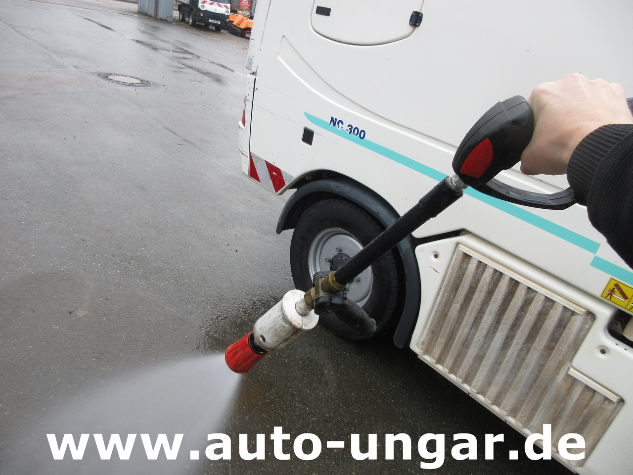 Multicar Tremo X56 4x4x4 CMAR NC300 Schwemmfahrzeug Bj. 2014 EU5 Hochdruck - Kendaraan Kota/ Khusus: gambar 3 Multicar Tremo X56 4x4x4 CMAR NC300 Schwemmfahrzeug Bj. 2014 EU5 Hochdruck - Kendaraan Kota/ Khusus: gambar 3