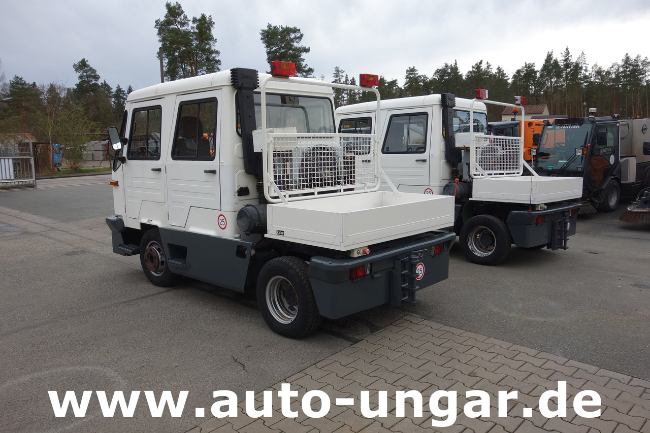 Multicar M26 Champion Flugzeugschlepper Doka GSE Airport Push Back Industrieschlepper - Traktor mundur: gambar 4 Multicar M26 Champion Flugzeugschlepper Doka GSE Airport Push Back Industrieschlepper - Traktor mundur: gambar 4