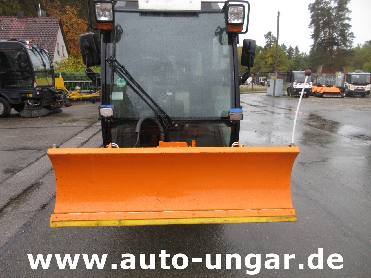 Nilfisk CR3500 CityRanger Multicar Winterdienst Schneepflug und Streuer 4x4 - Truk bajak salju: gambar 4 Nilfisk CR3500 CityRanger Multicar Winterdienst Schneepflug und Streuer 4x4 - Truk bajak salju: gambar 4