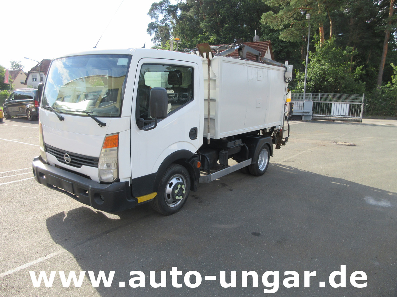 Nissan Cabstar 35.14 Mecagil Lebon Müllwagen BOM Garbage Truck 3.500kg - Truk sampah: gambar 3 Nissan Cabstar 35.14 Mecagil Lebon Müllwagen BOM Garbage Truck 3.500kg - Truk sampah: gambar 3