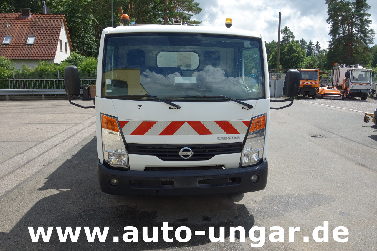 Nissan Cabstar 45.13 Müllwagen PB M7XL mit Lifter und Presse Kleinmüllwagen - Truk sampah: gambar 2 Nissan Cabstar 45.13 Müllwagen PB M7XL mit Lifter und Presse Kleinmüllwagen - Truk sampah: gambar 2