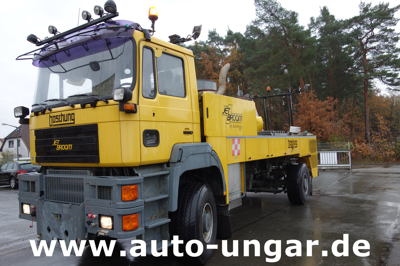 MAN Boschung BJB 8000 Speed Broom 4x4 Offroad Trial Flughafen - Peralatan pendukung darat, Peralatan pendukung darat: gambar 3 MAN Boschung BJB 8000 Speed Broom 4x4 Offroad Trial Flughafen - Peralatan pendukung darat, Peralatan pendukung darat: gambar 3