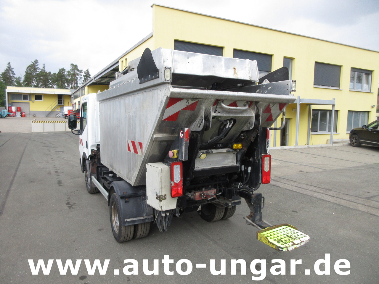 RENAULT Maxity 3.500kg Faun Provence Benne Müllwagen 5m³ Alumulde mit Presse - Truk sampah: gambar 4 RENAULT Maxity 3.500kg Faun Provence Benne Müllwagen 5m³ Alumulde mit Presse - Truk sampah: gambar 4