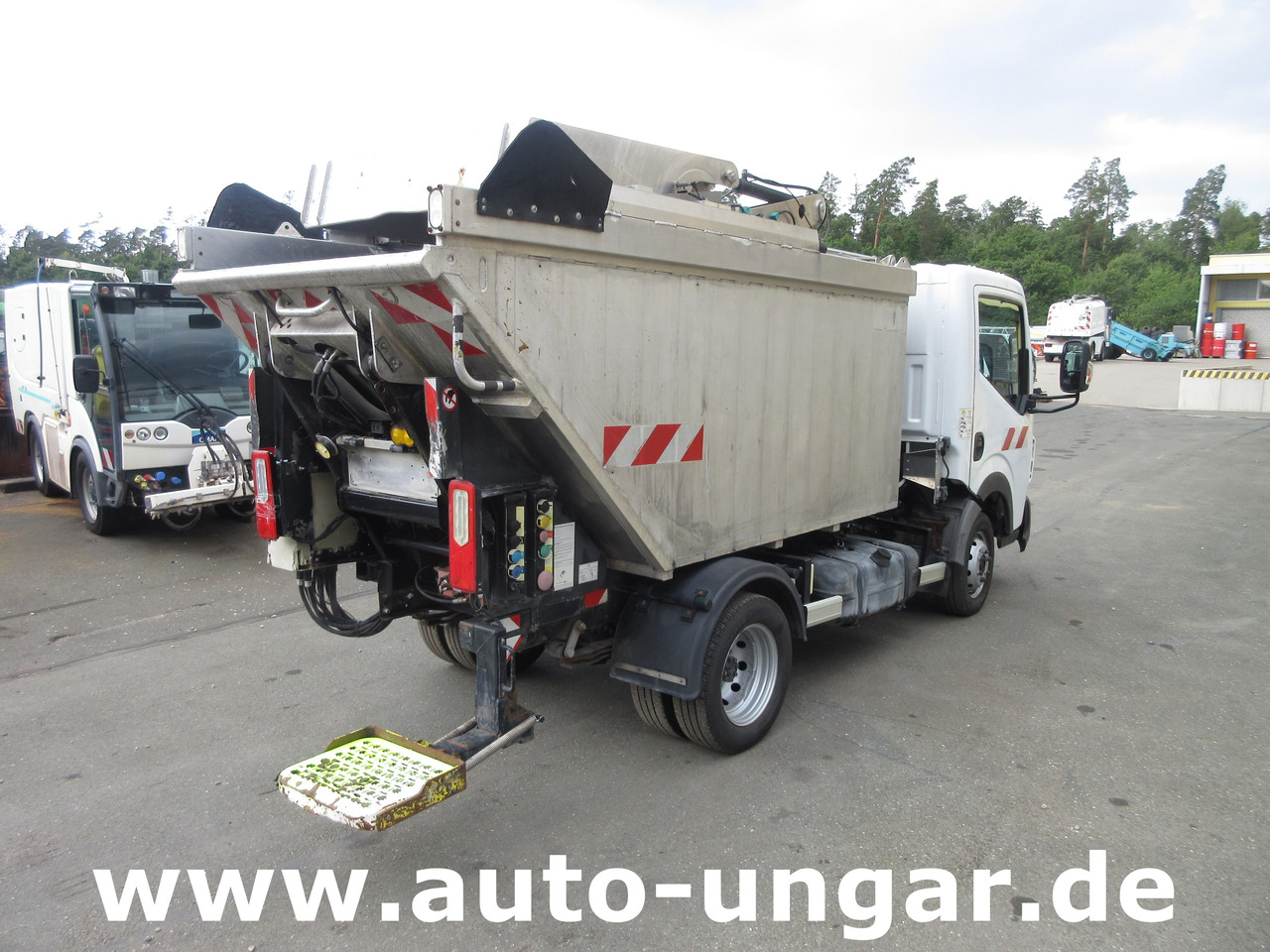 RENAULT Maxity 3.500kg Faun Provence Benne Müllwagen 5m³ Alumulde mit Presse - Truk sampah: gambar 5 RENAULT Maxity 3.500kg Faun Provence Benne Müllwagen 5m³ Alumulde mit Presse - Truk sampah: gambar 5