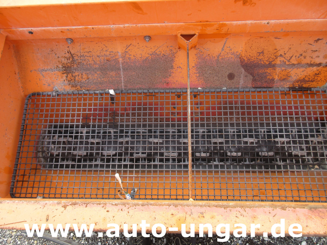 Rauch UKS 120 Anbaustreuer Salzstreuer hydraulisch Streuautomat Winterdienst - Traktor kota: gambar 2 Rauch UKS 120 Anbaustreuer Salzstreuer hydraulisch Streuautomat Winterdienst - Traktor kota: gambar 2