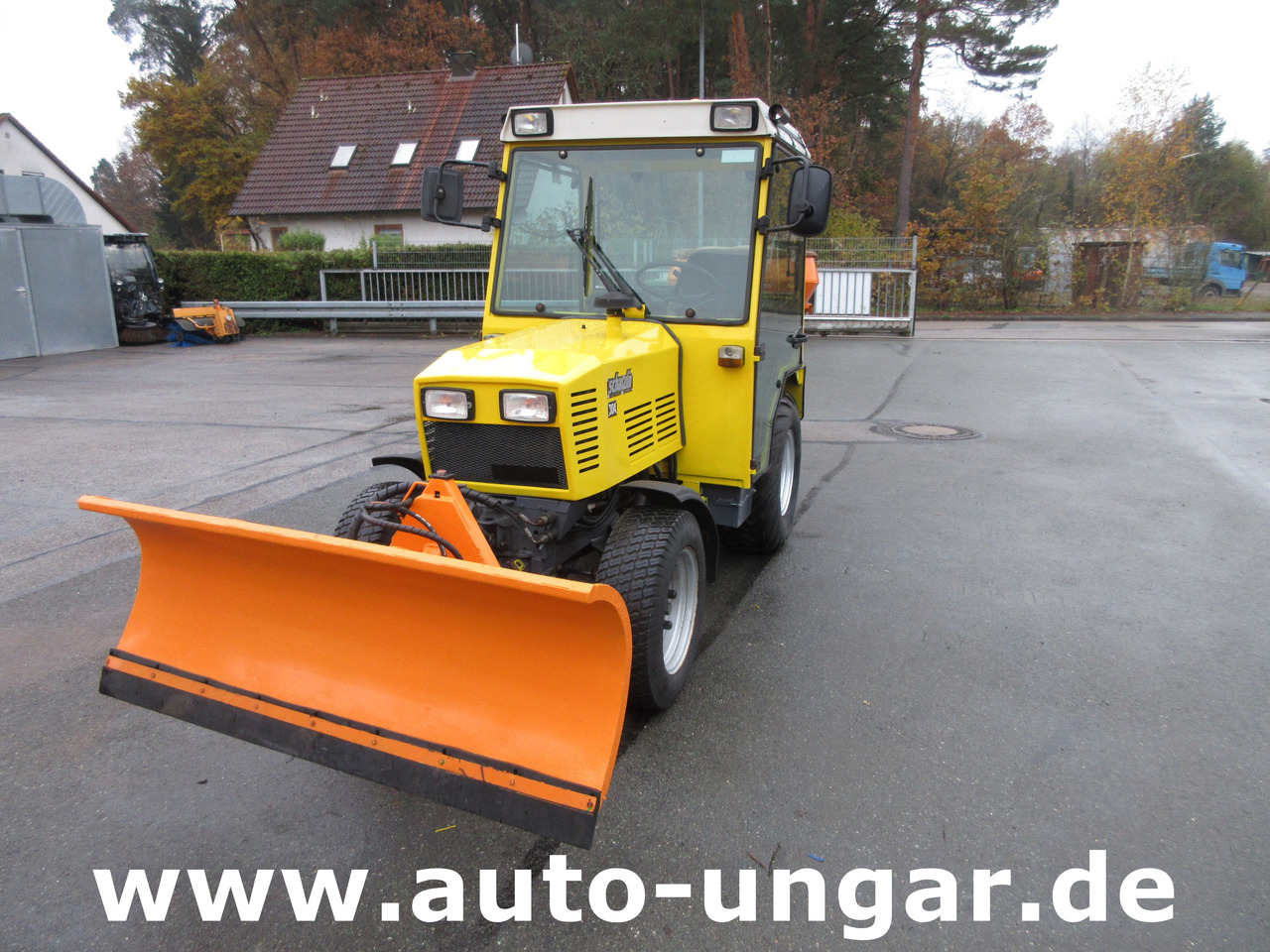 Schanzlin 304 Diesel 4x4 Winterdienst Pflug & Streuer 2-Sitzer Zapfwelle - Traktor kota: gambar 1 Schanzlin 304 Diesel 4x4 Winterdienst Pflug & Streuer 2-Sitzer Zapfwelle - Traktor kota: gambar 1